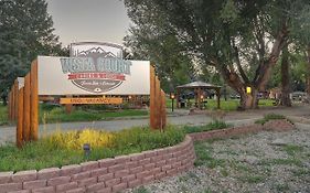 Vista Court Cabins & Lodge